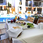 Modern Life Bodrum Szálloda 3*